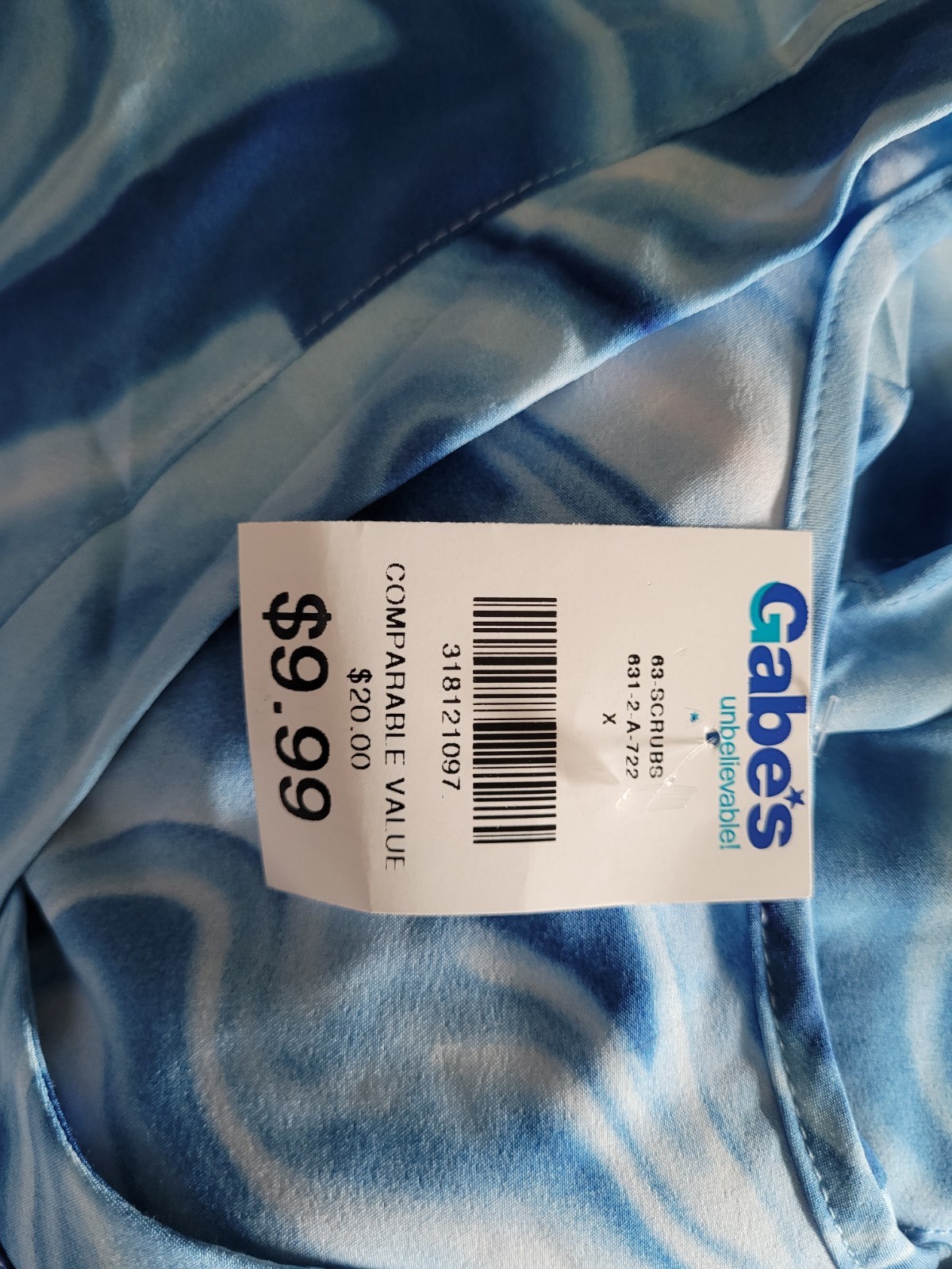 Blue And White Marbled Women’s Medium Scrub Top New With Tags