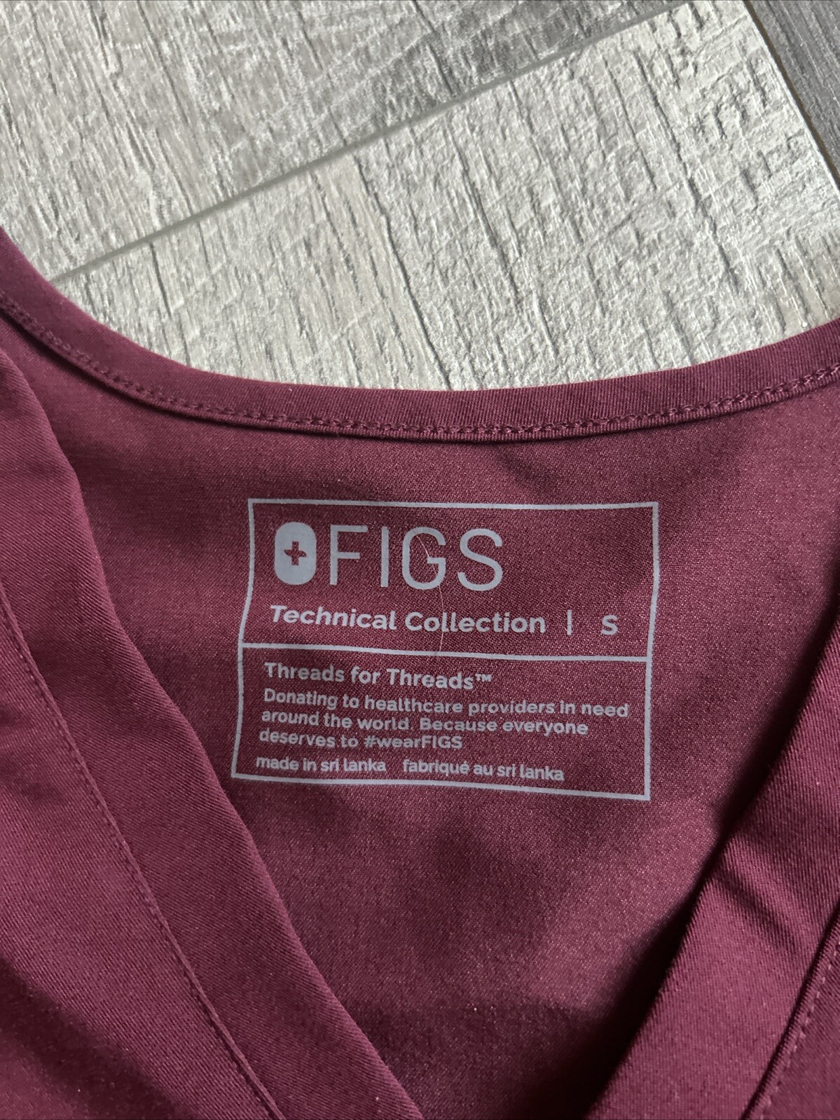 FIGS Preown Women’s Sm Burgundy Scrub Set – Catarina Top & Zamora Jogger Bottom