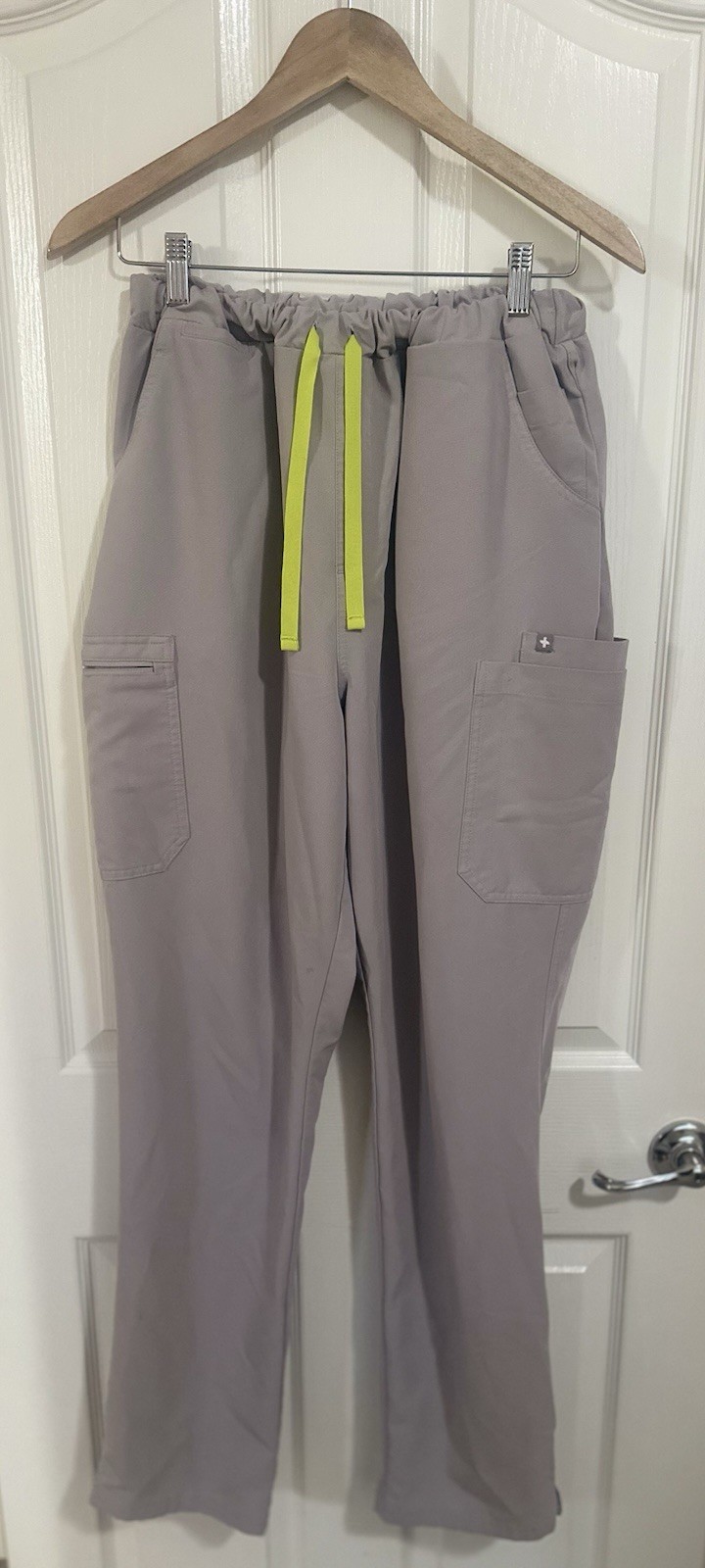 Women’s FIGS Limited Edition Slate High Waist Yola Scrub Pants Size XL/Tall.