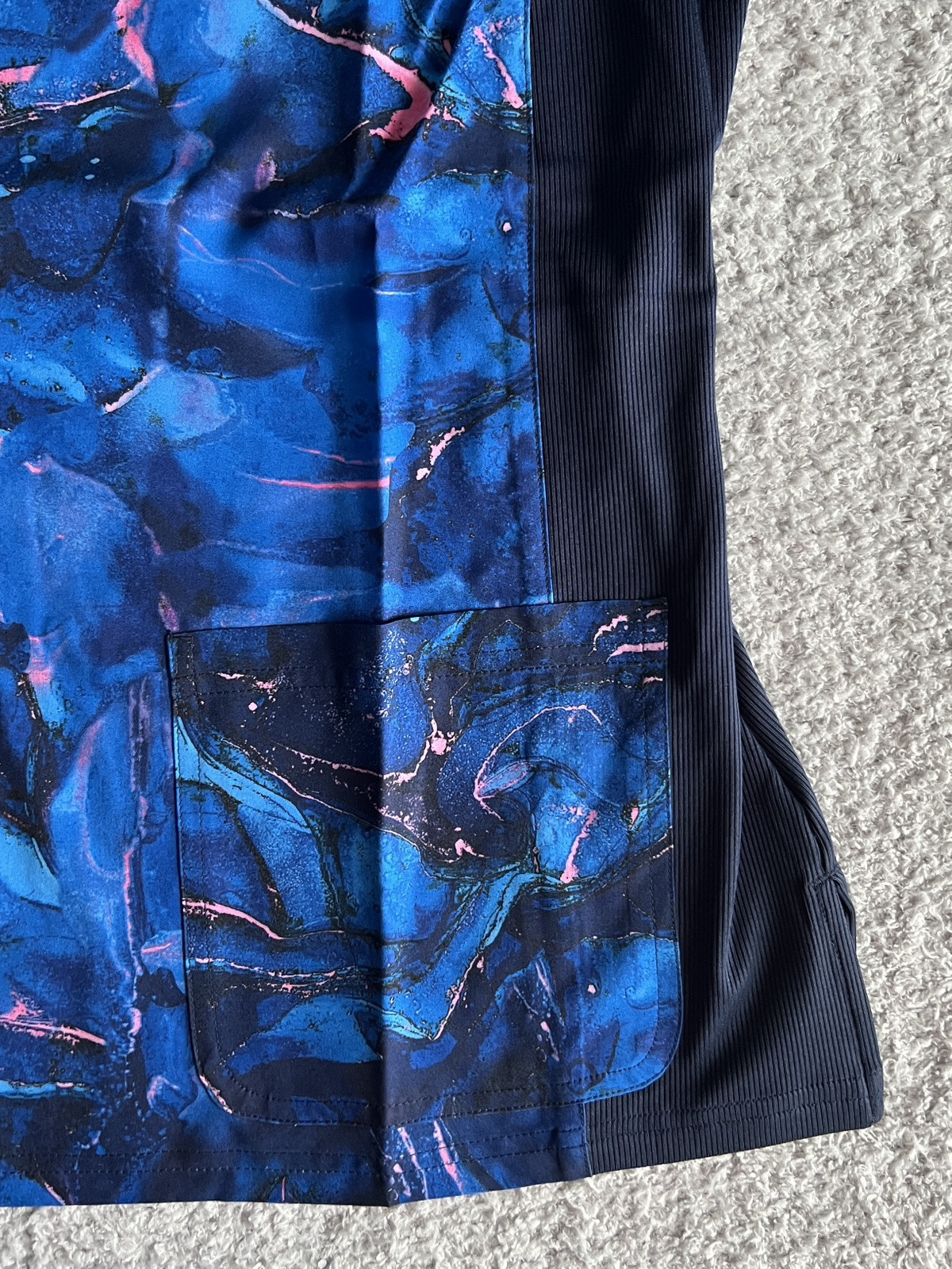 Koi Lite Scrub Top Women’s Sz Medium Blue Marbulous Pinks Marble Stretch Nursing