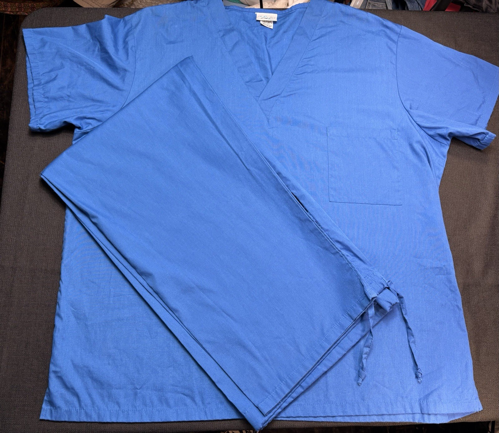 SCRUB Advantage Blue Solid V-Neck Chest Pocket Cotton Scrub Top and Pants 2XL