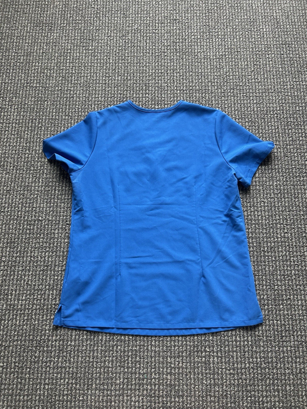 FIGS Women’s Royal Blue Catarina One Pocket Scrub Top Shirt Size Medium