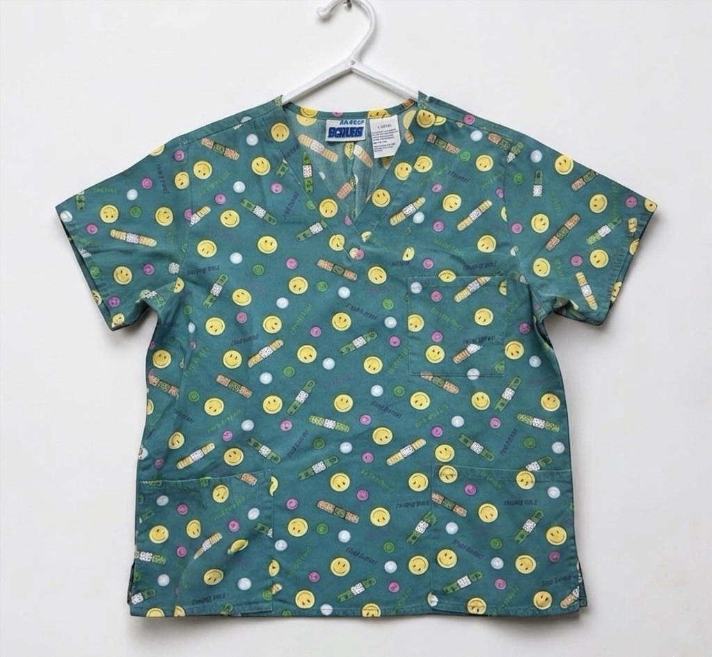 MHD Scrubs Smiley Face Bandage Print Scrub Top Women’s Large 14/16 Green Nurse