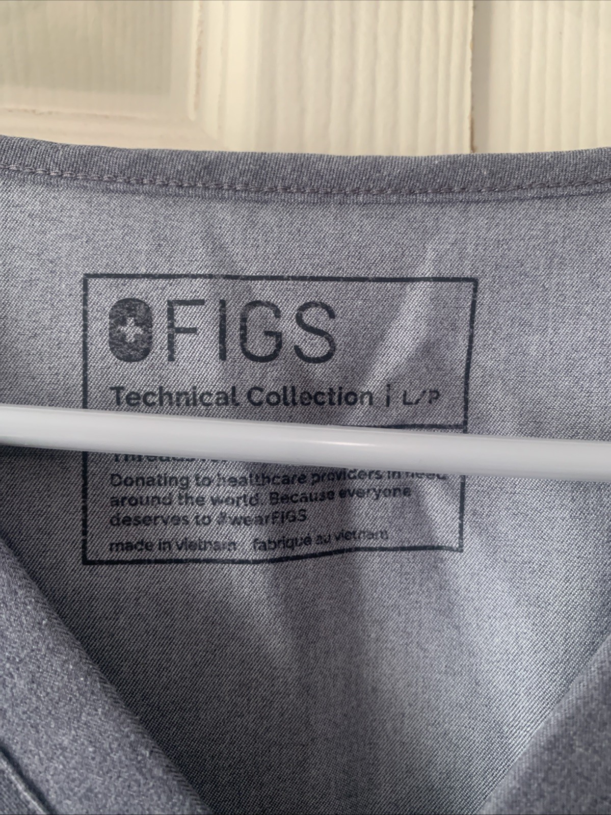 Figs Scrub Top Gray Catarina One Pocket FW1000 Technical | Women’s Size Large P