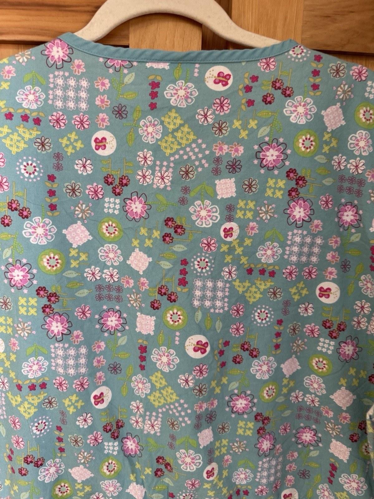 Dickies Scrubs Floral Top Shirt With Two Front Pockets Women’s Lg