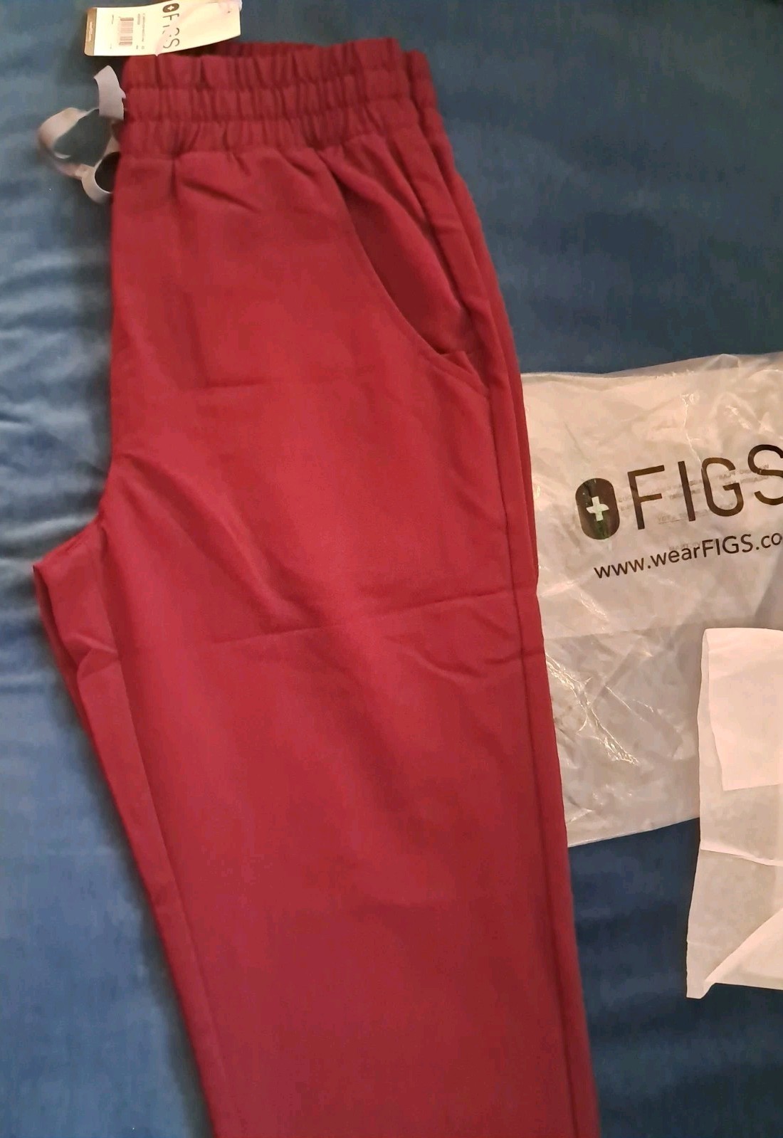 FIGS Women’s Burgundy Zamora Jogger Pants – size XS – NEW