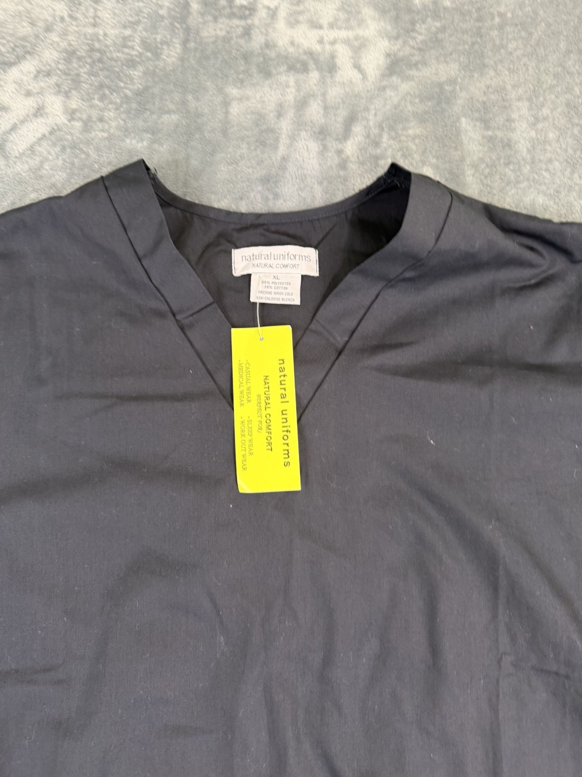 Natural Uniforms Black V-Neck Scrub Top With Pockets XL 65% Polyester 35% Cotton