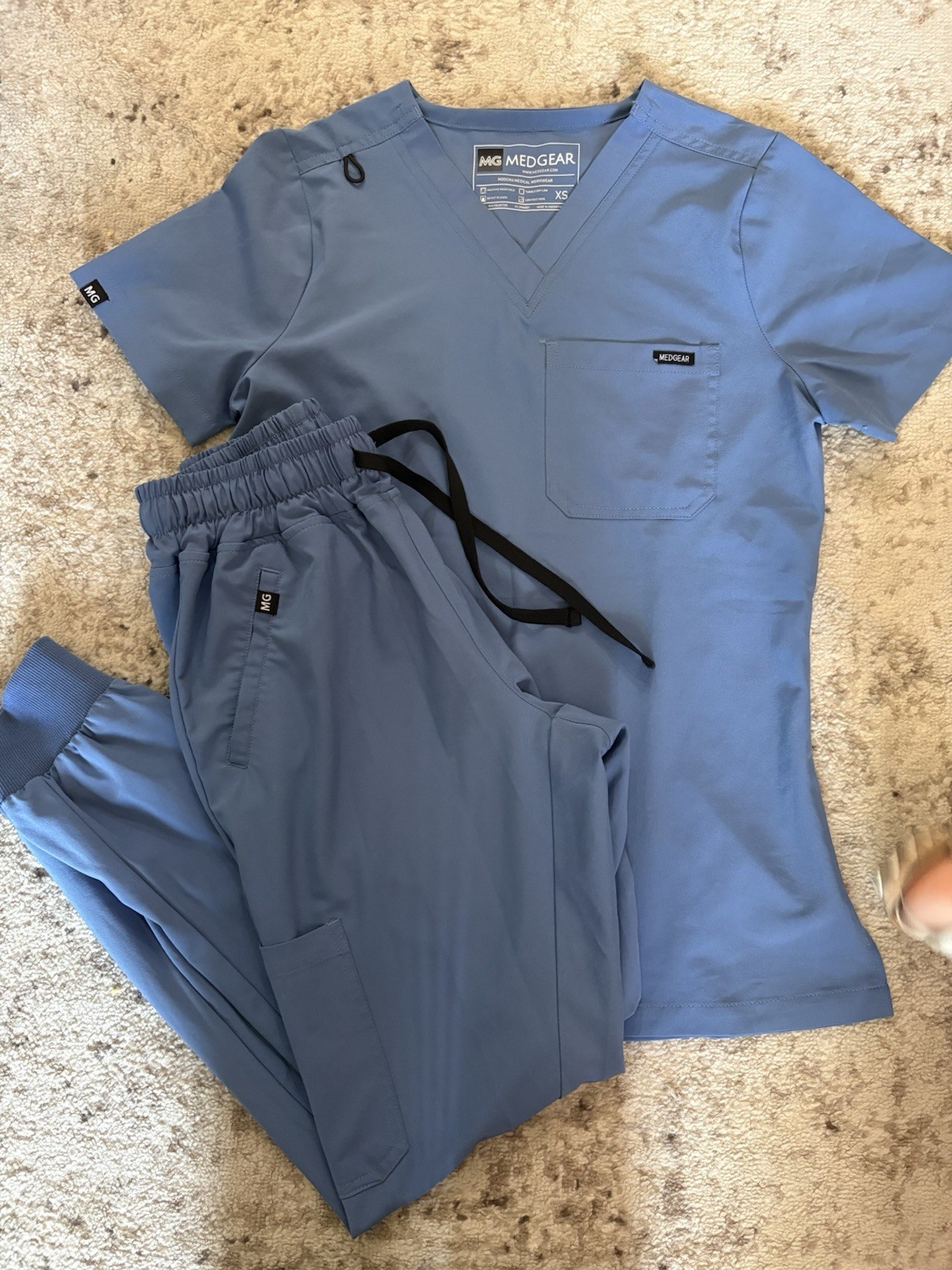 Medgear Blue Solid Scrub Set V-Neck Top & Jogger Pants, XS Polyester Knit