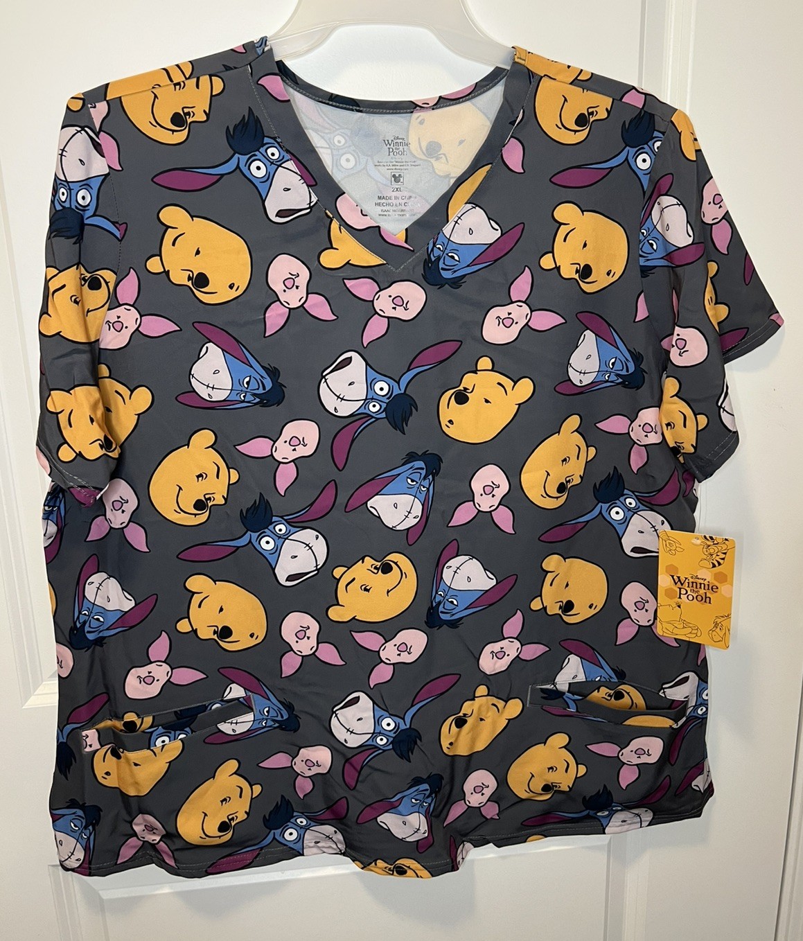 WINNIE THE POOH Women’s Size: 2XL, Graphic Scrub Top V-Neck Front Pockets NEW