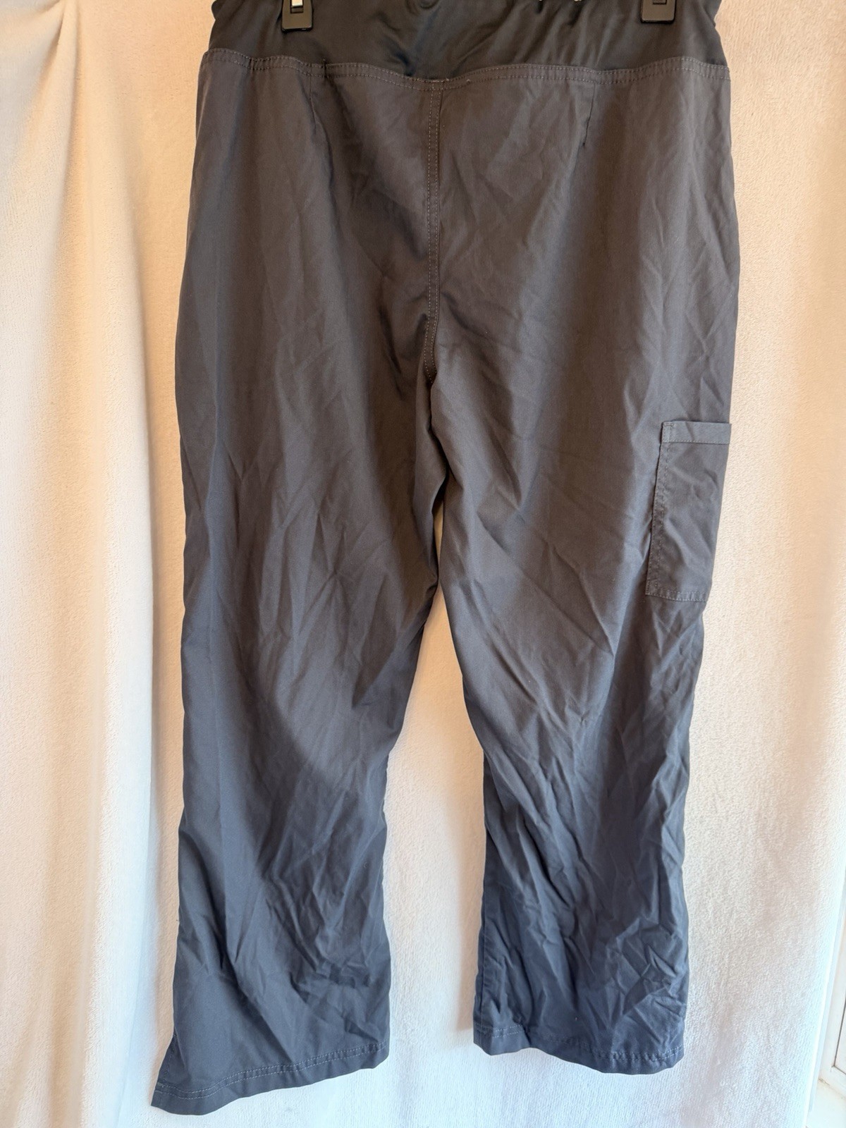 Landau Women’s PLG ( Petite LG) Gray Cargo Scrub Pants. Sw40
