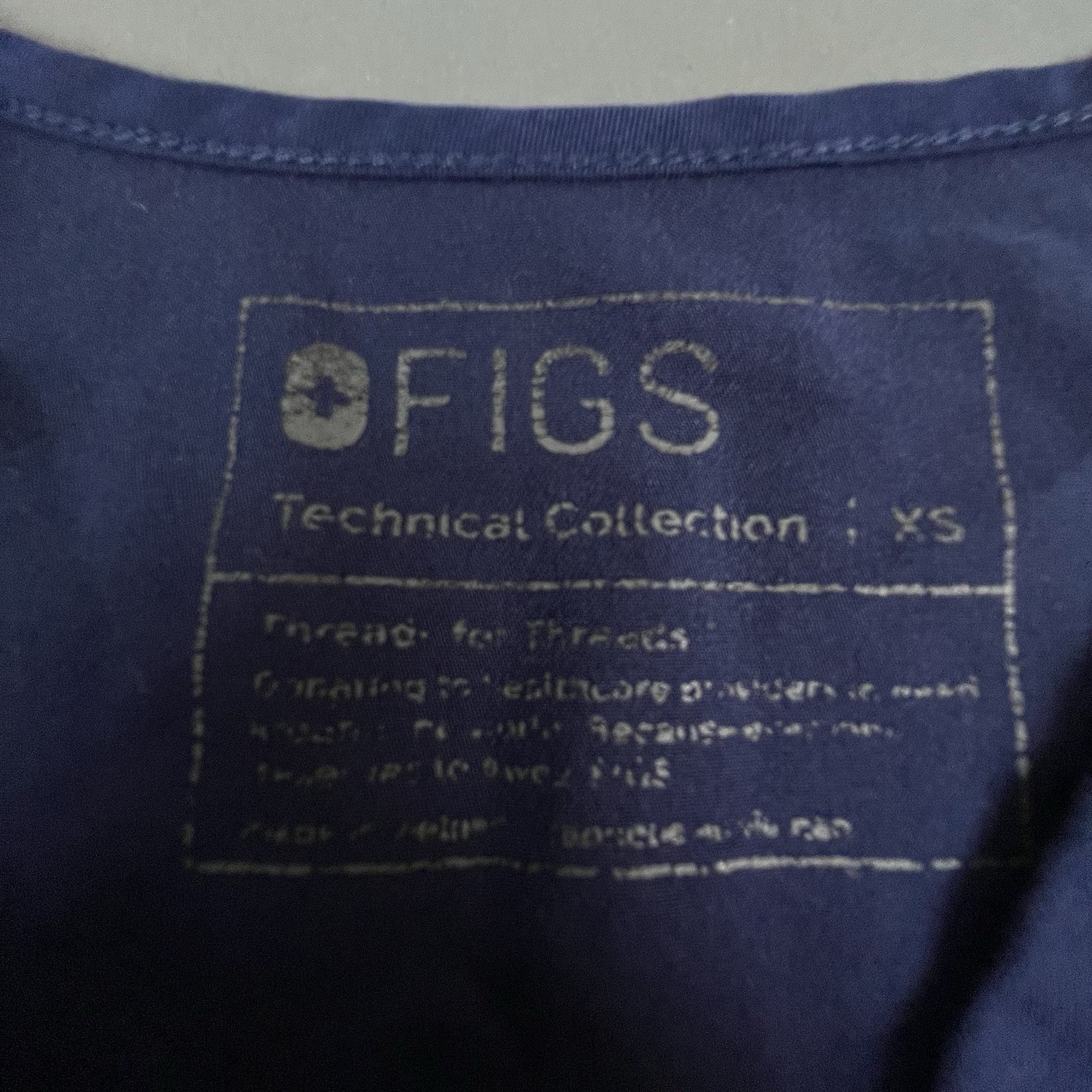 Figs Catarina Scrub Top Women’s Size XS Navy Blue One-Pocket FW1000