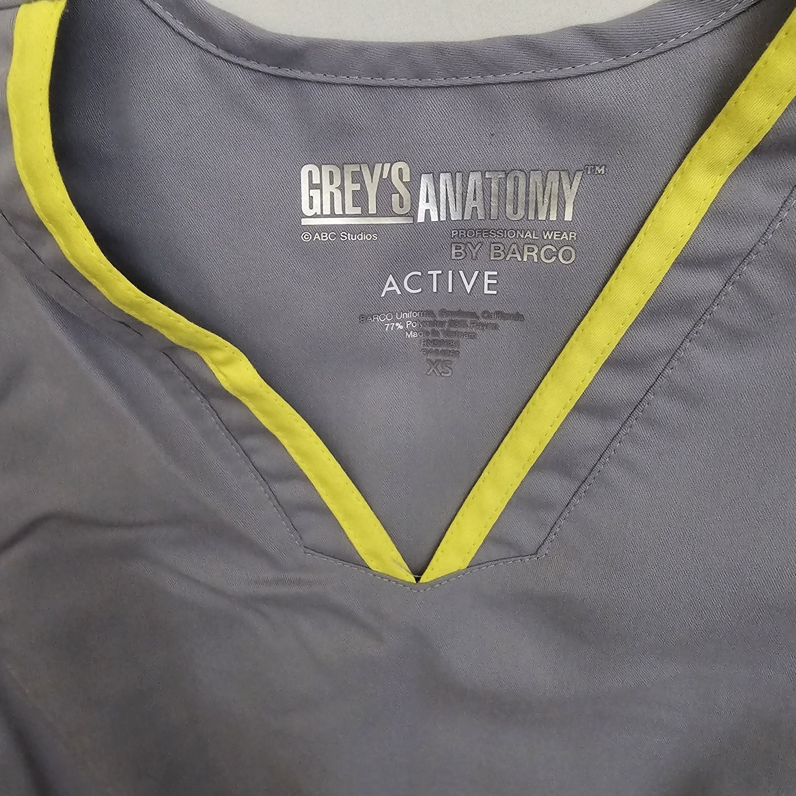 Grey’s Anatomy Scrub Tops XS Women’s Signature Active Regular V-Neck Lot 3