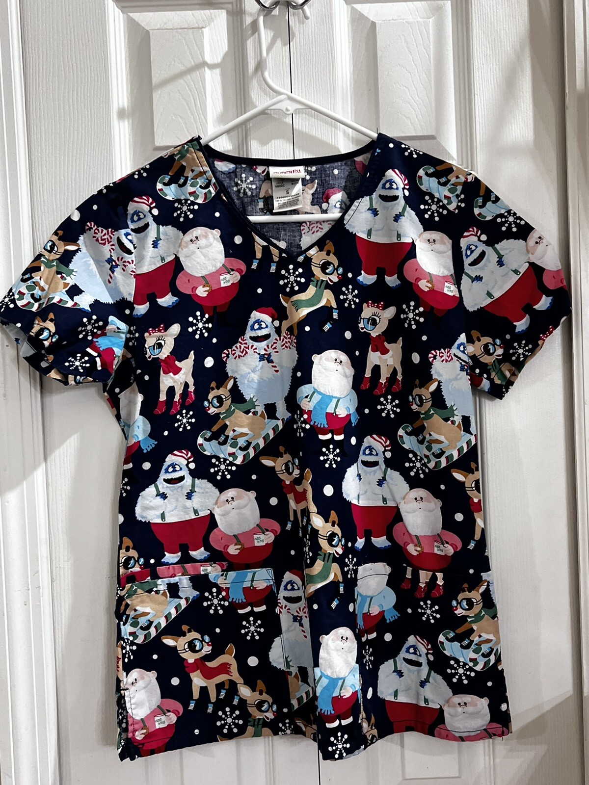 NWOT Rudolph the Red-Nosed Reindeer Holiday Christmas Womens Scrub Top Small