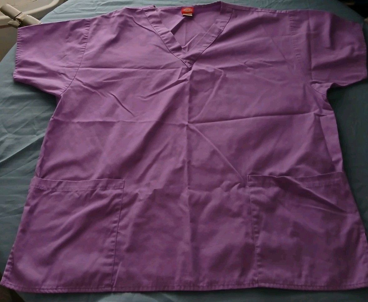 DICKIES WOMEN’S SIZE XL LIGHT PURPLE/LAVENDER MEDICAL SCRUBS TOP
