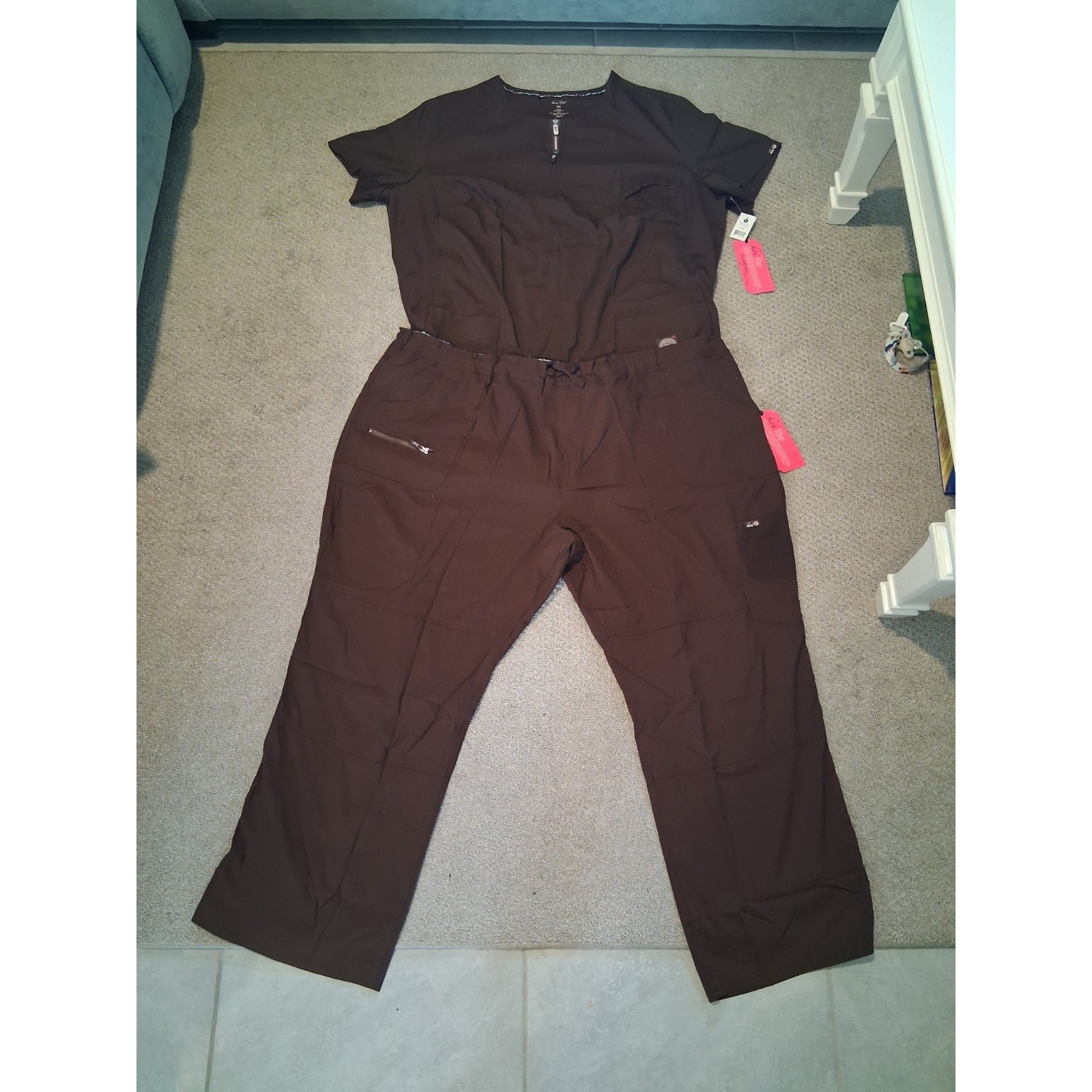 NWT Koi Lite Serenity Scrub Set Women 5X Slim Fit Espresso Brown Top Peace Pant