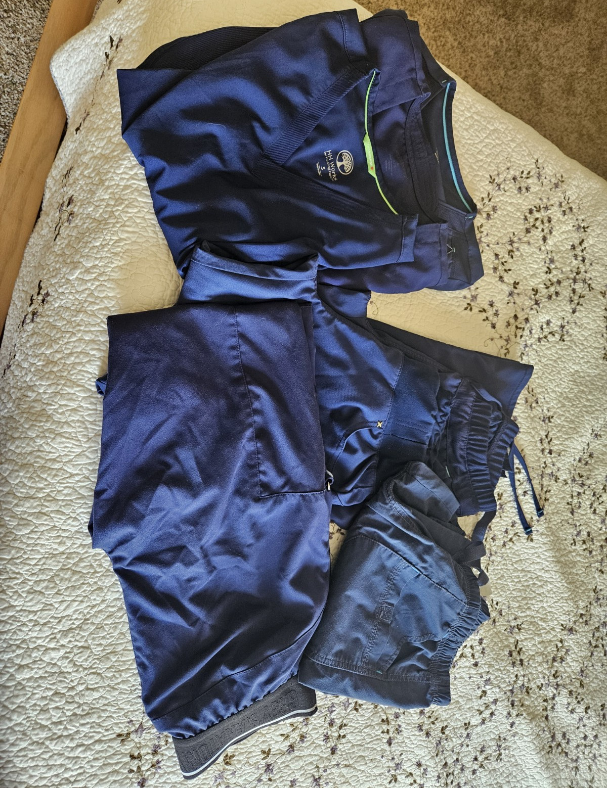 Lot Of Women’s Navy Solid Medical Scrub Set Size S Polyester Spandex Knit