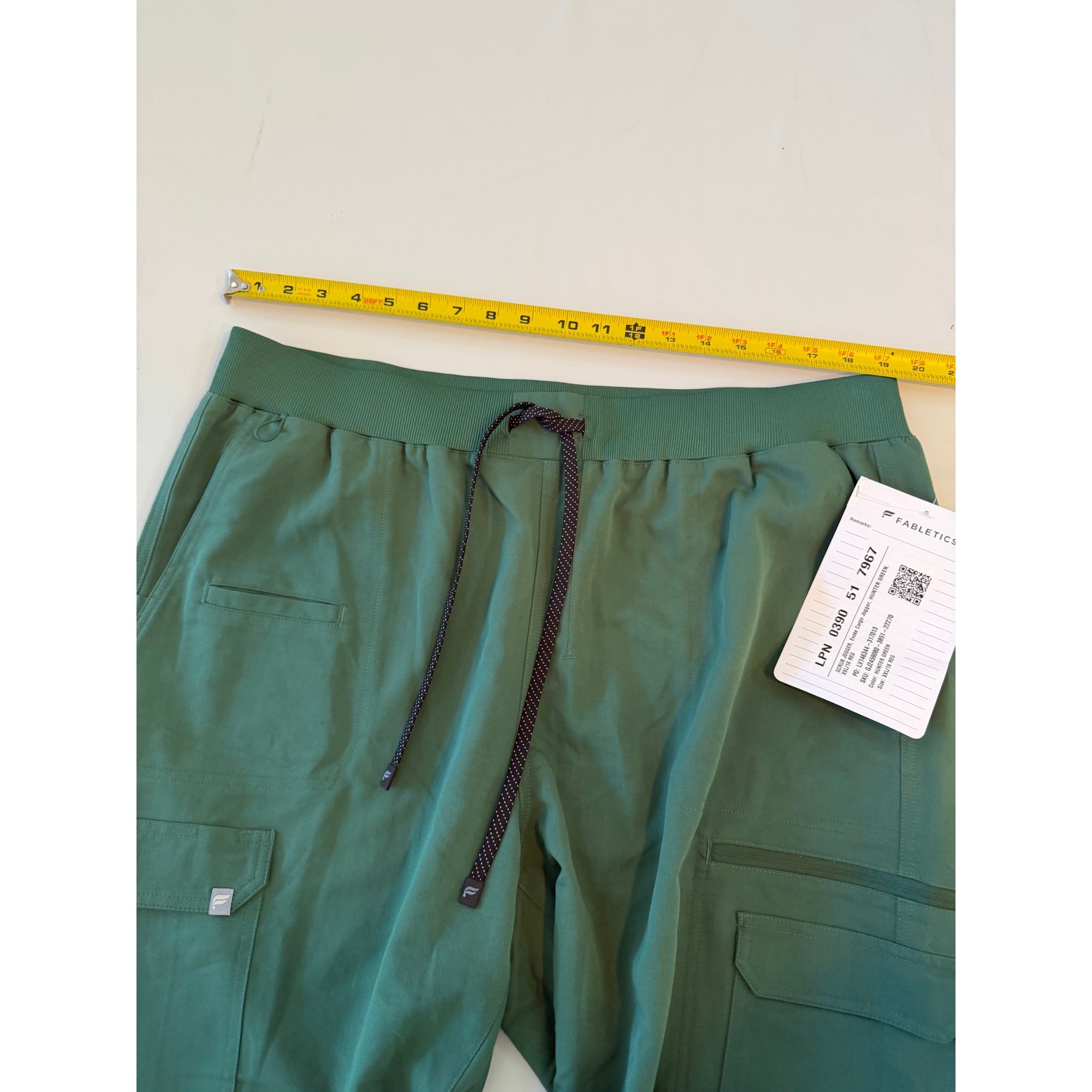 NWT Fabletics Evoke Cargo Scrub Jogger Pants Womens XXL/1X Hunter Green READ