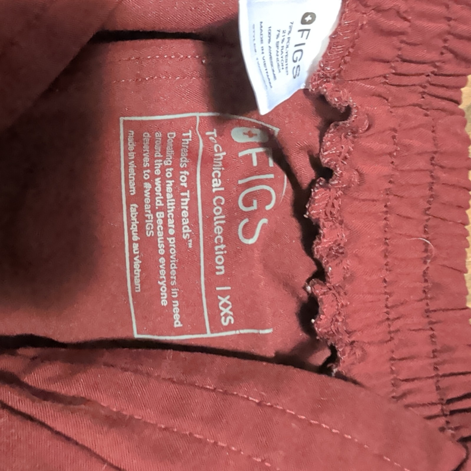 FIGS Technical Collection Scrub Set XXS Maroon Top & Pants