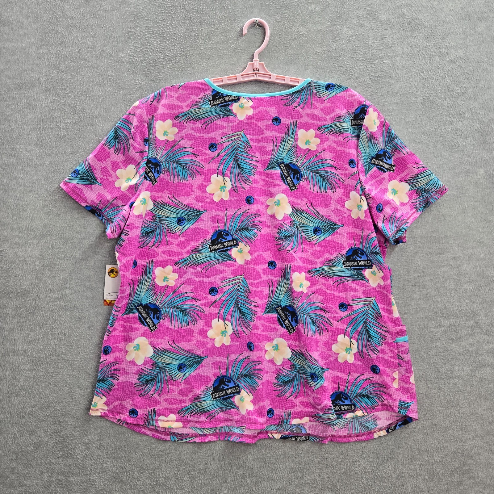 Jurassic World Dominion Women Scrub Top 2XL Pink Floral Hawaiian V Neck NWT