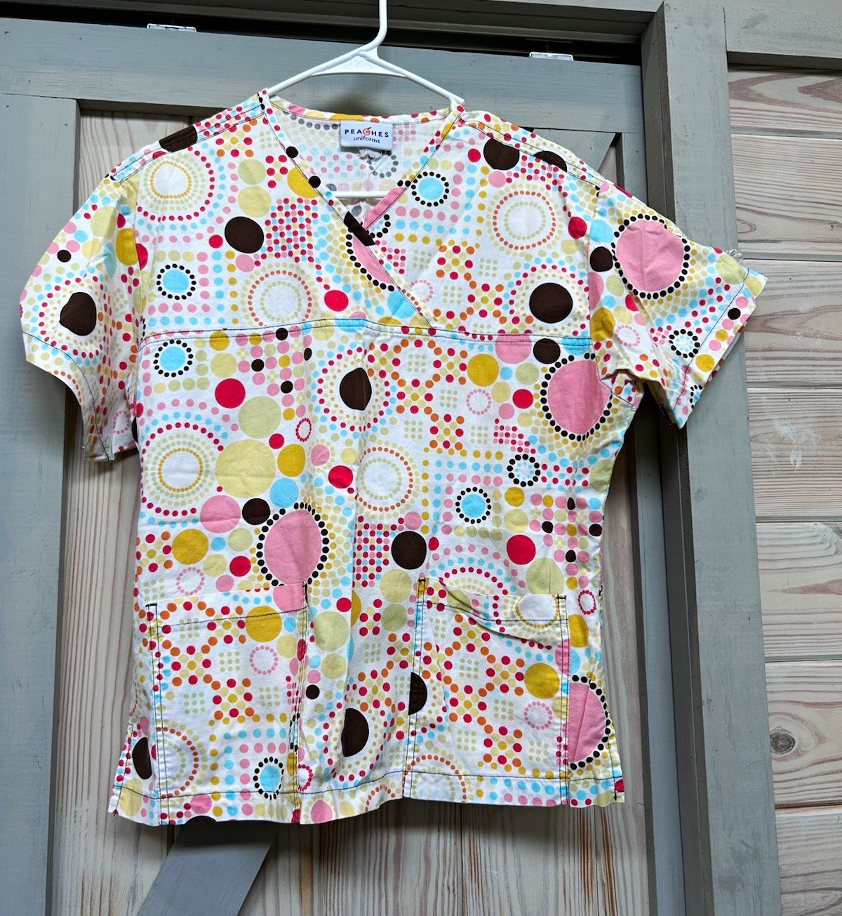 Peaches Uniforms Women’s Medical V-Neck Short Sleeve Scrub Top Multicolor