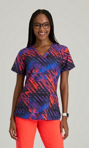 BARCO ONE WOMENS SPANDEX STRECTH 4 POCKET PRINT TOP RADIANT PRISM (RAPR) , NWT