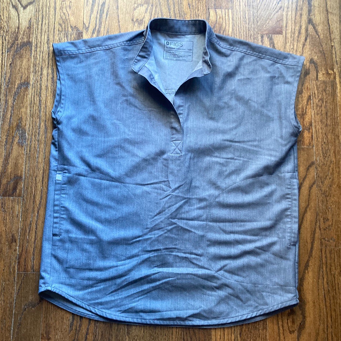 FIGS Rafaela Scrub Top Womens Size XXS Gray Oversized Technical Collection