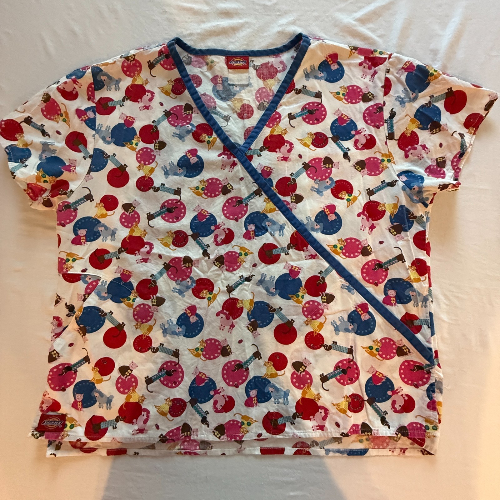 Dickies Uniform Scrub Top Cartoon Animal Print Preowned (X-31)