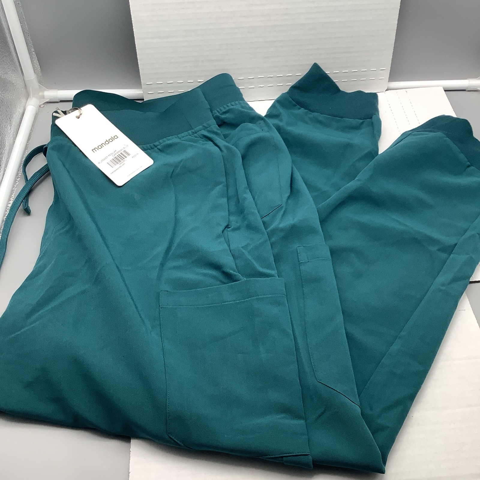 Mandala Scrubs Womens Joggers Size Large Regular Color Caribbean Blue NWT