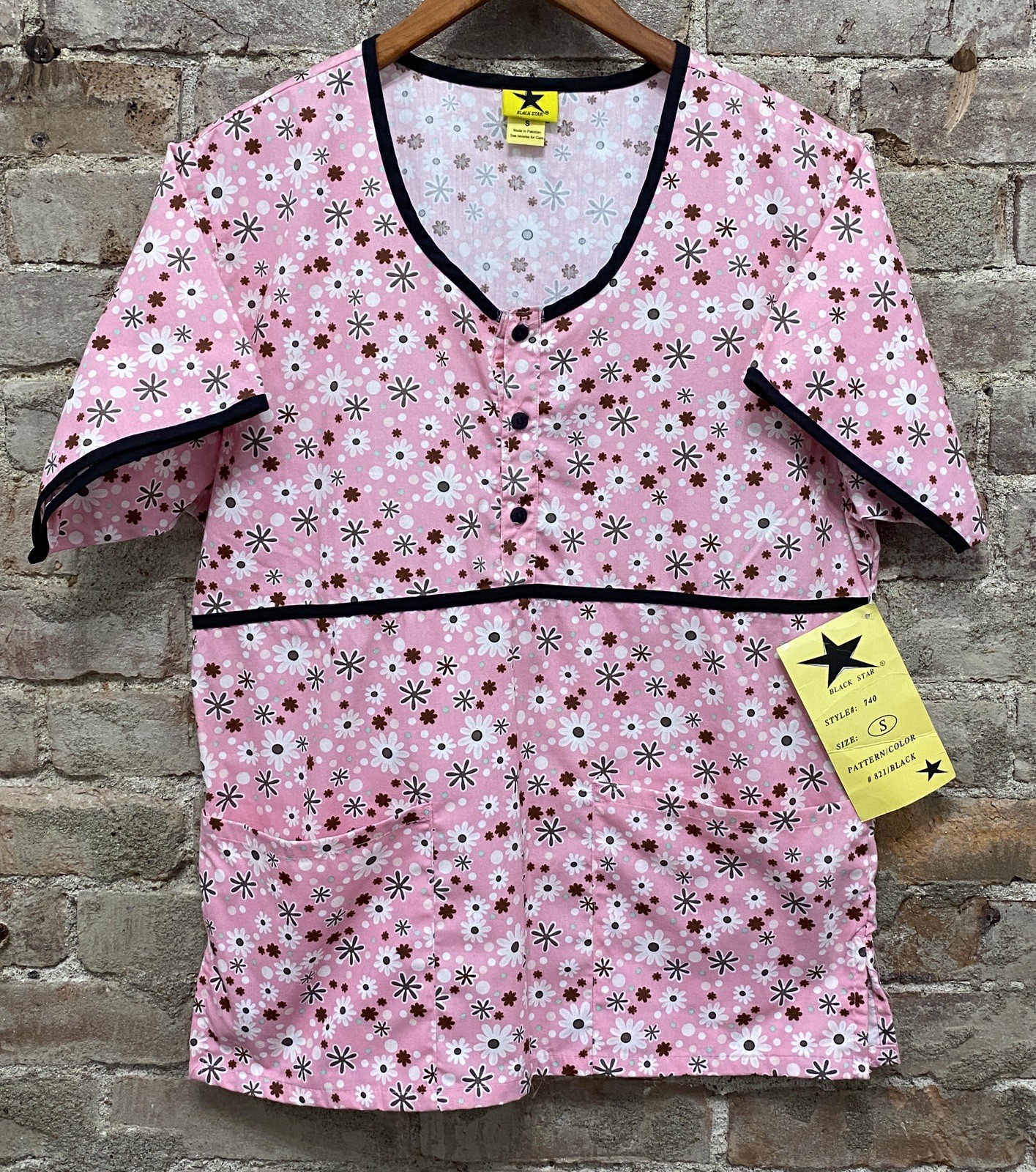 NWT BLACK STAR Pink Floral Nursing Scrub Top Women’s Size Small