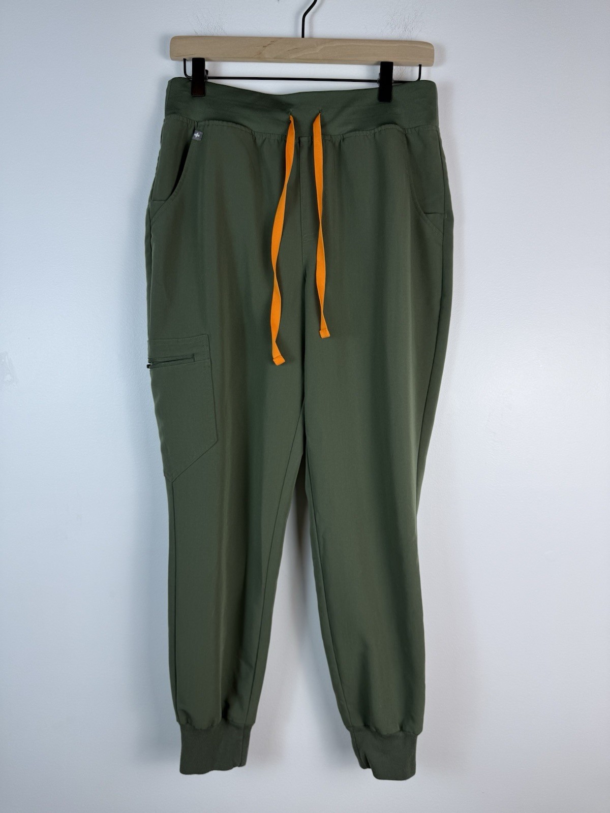 FIGS Women’s Zamora Jogger Scrub Pants Drawstring Moss Green Medium Petite