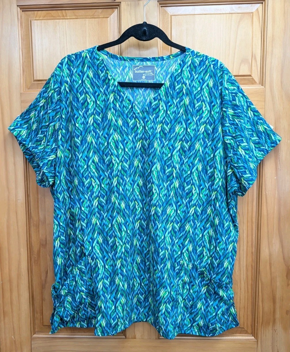 Butter-Soft Women’s 2X Scrub Top Stretch Front Pockets V Neck Short Sleeves
