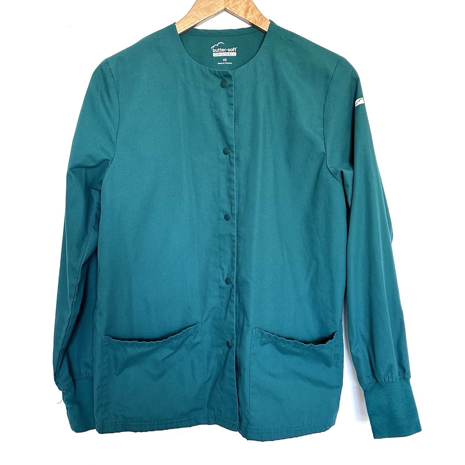 Butter Soft Scrub Top XS Green Long Sleeve Pockets Snap Shirt