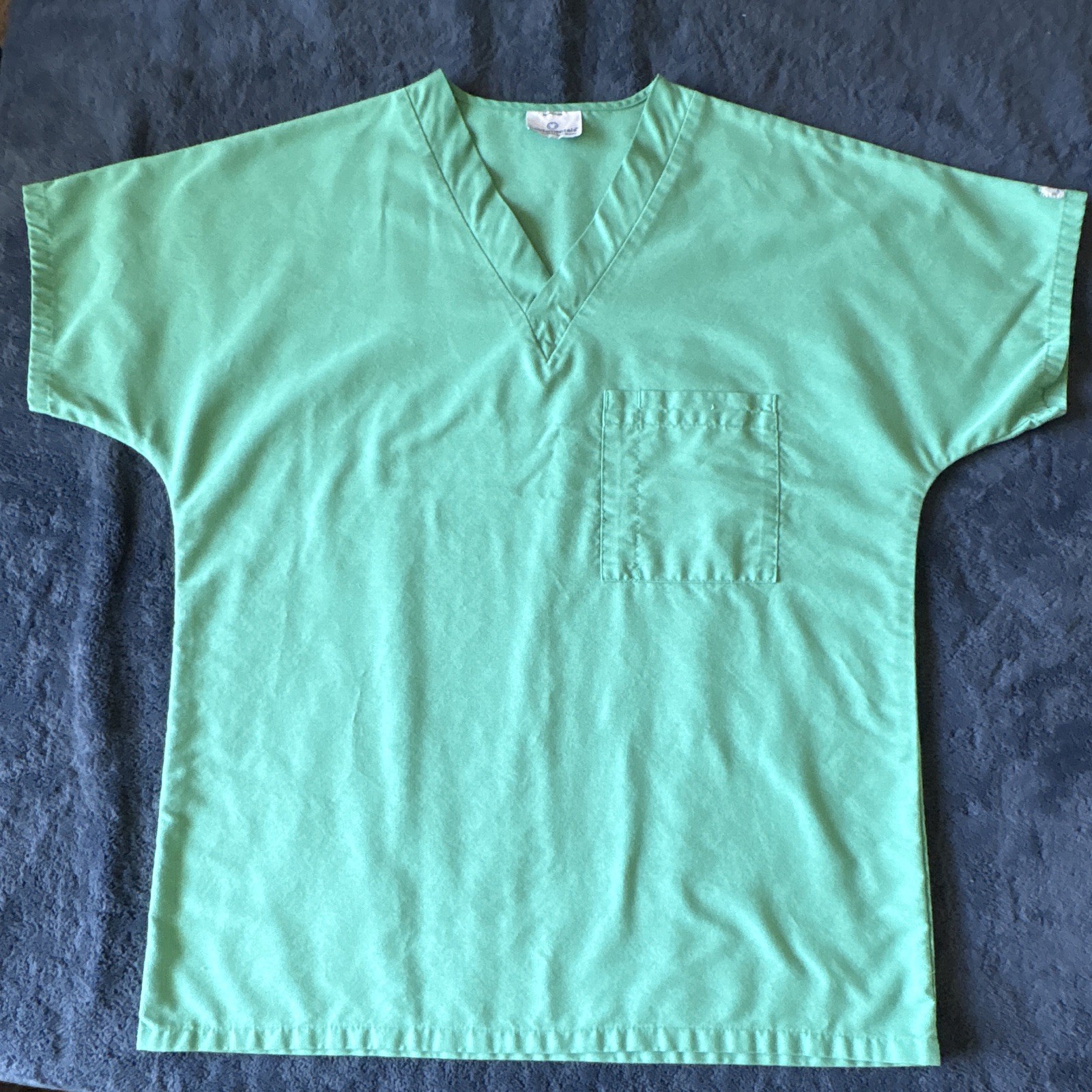 Green V-Neck Medical Scrub Top Chest Pocket Small Cotton Solid Woven Unisex