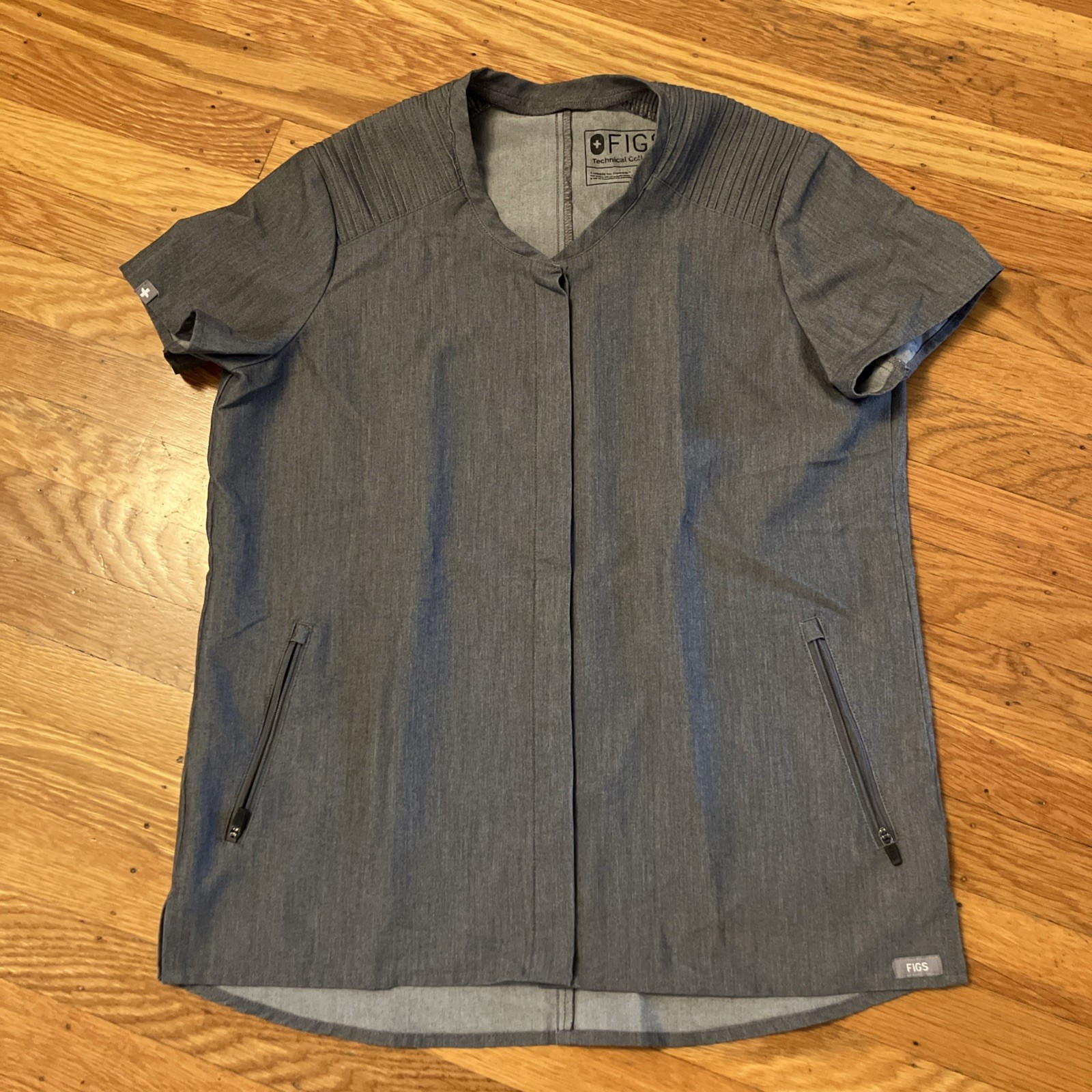 FIGS Women’s XXS Kisii Pleated Scrub Top Graphite Gray