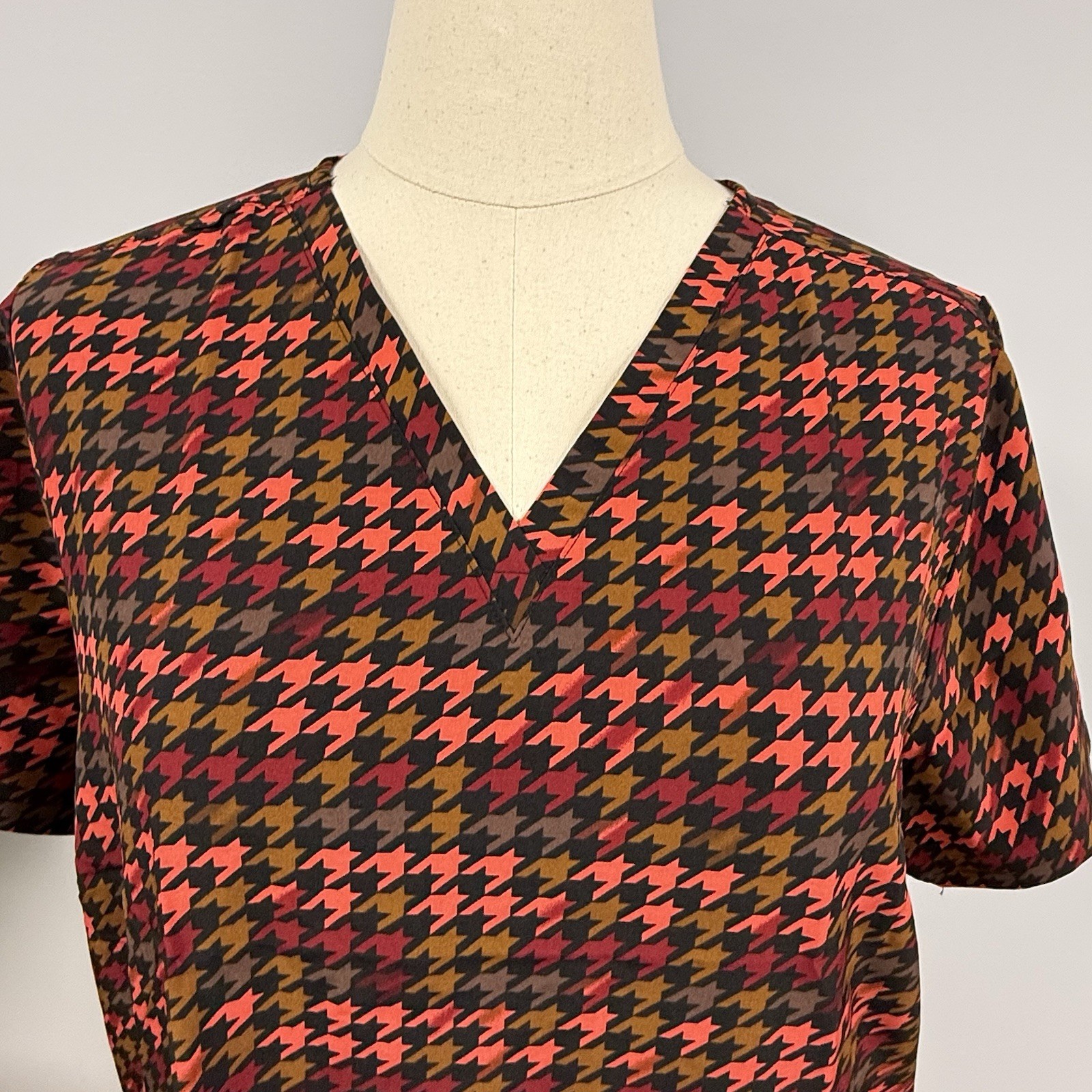 NWT Wonder Wink Houndstooth Plaid Scrub Top True Plus Fit 3X Scrubs Red/Brown RN