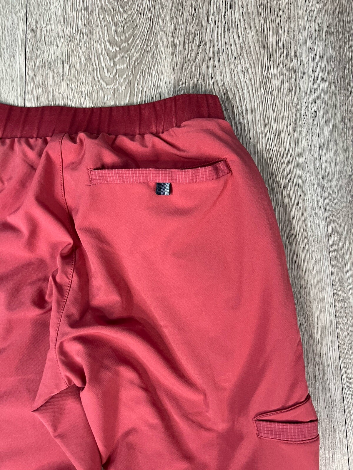 Barco One Wellness Women’s Tapered Scrub Pants Zip Ankle Coral Size XXSP
