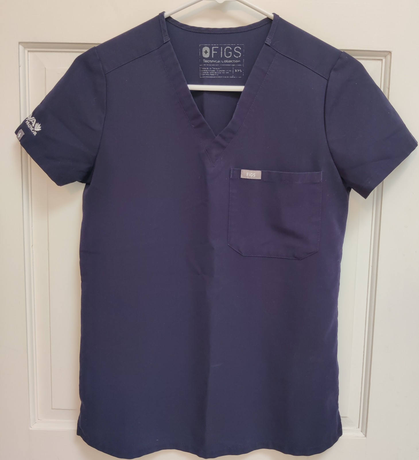 FIGS Scrub Top XXS Navy Embroidered AYA Healthcare Logo FW1000