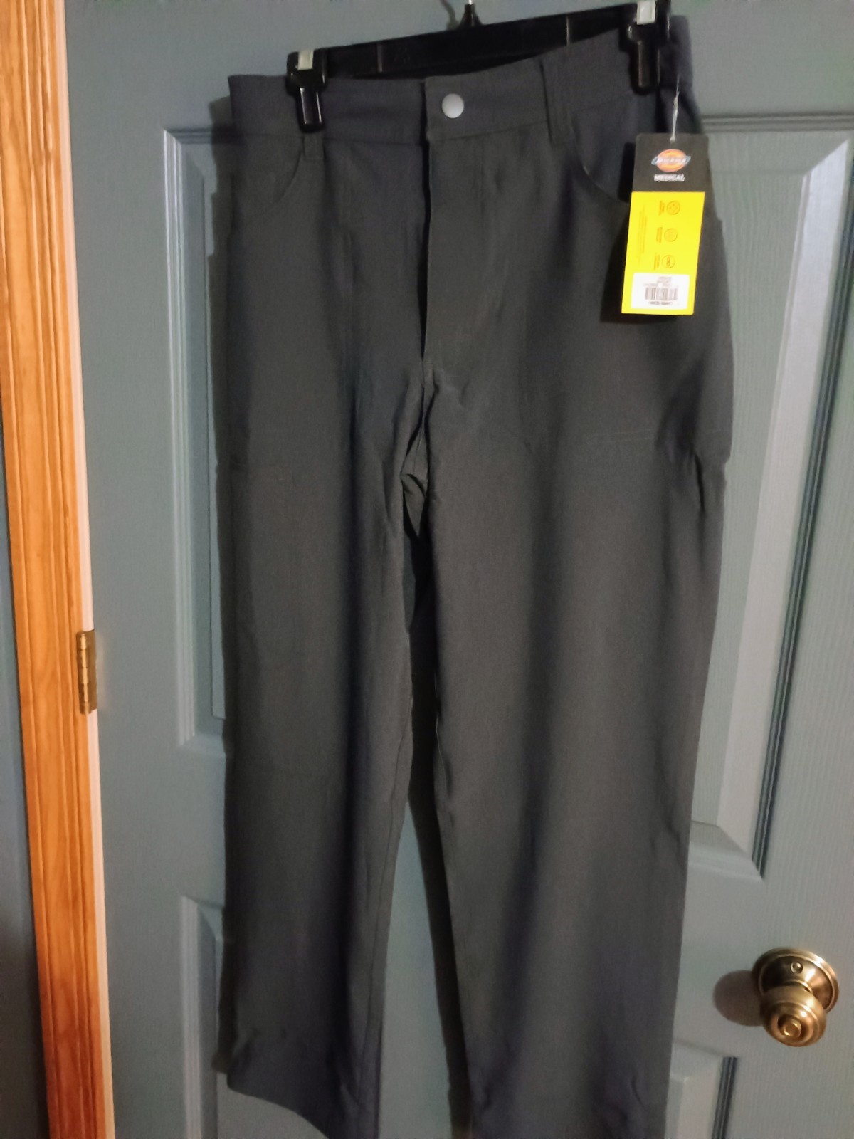 Men’s Dickies Medical Scrubs Size Small Grey New With Tags