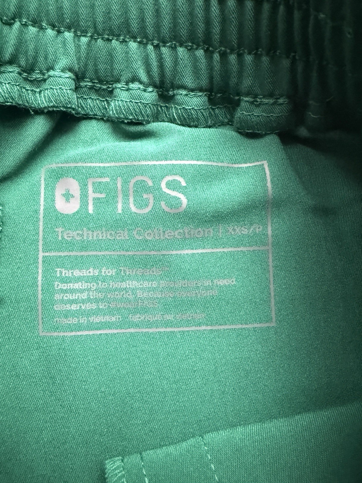 NWT FIGS Women’s Hunter Green Yola Skinny Scrub Pants – Size XXS Petite