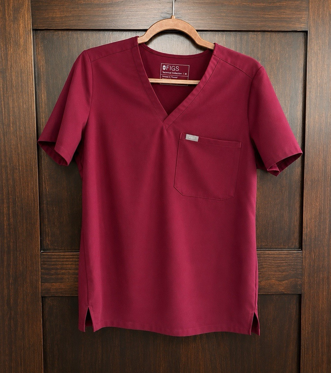FIGS Women’s Technical Collection V-Neck Scrub Top M Burgundy Solid Short Sleeve