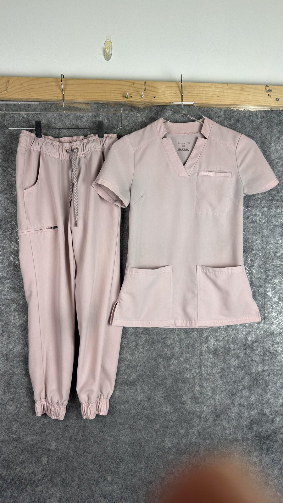 JAANUU Scrub Set Womens XXSP Petite Pink Jogger Pants and XXS Top