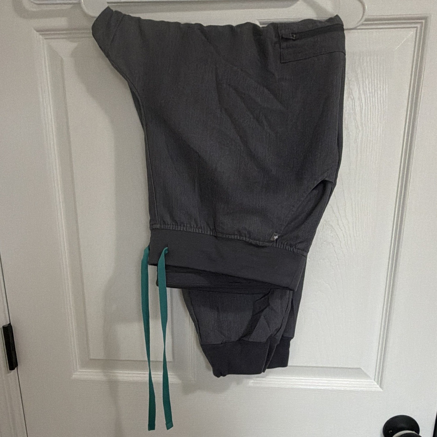 FIGS graphite Women’s Zamora joggers XXL/P