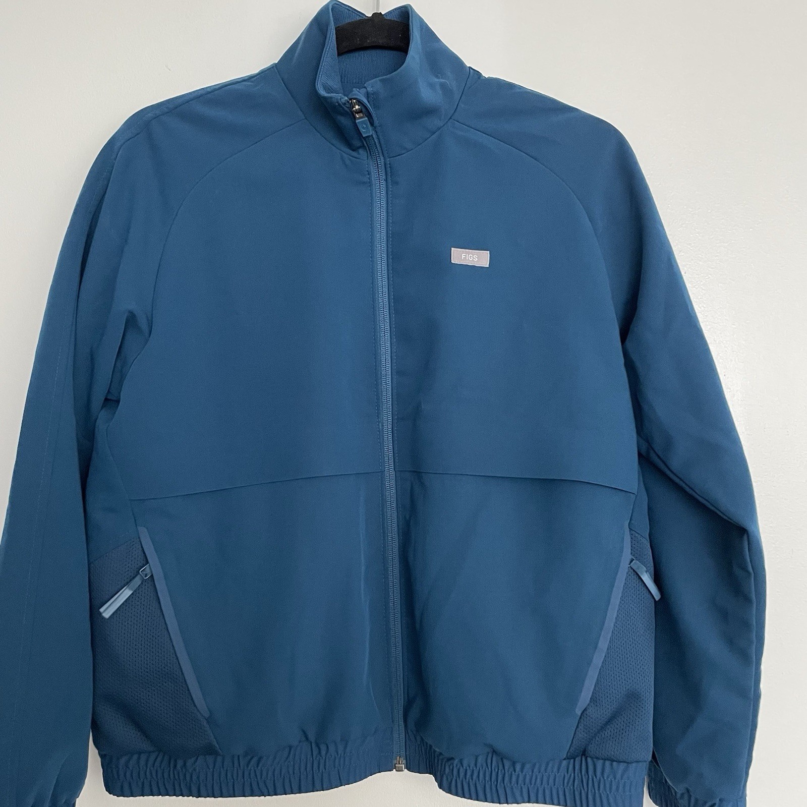 Women’s FIGS Sydney Scrub Jacket Caribbean Blue 2977 Size XXS
