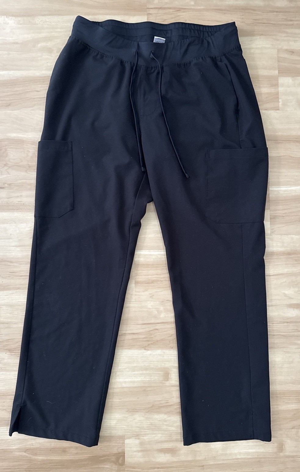 Mandala Equa-Tek Black Cargo Scrub Pants Womens P-M Straight Leg Medical