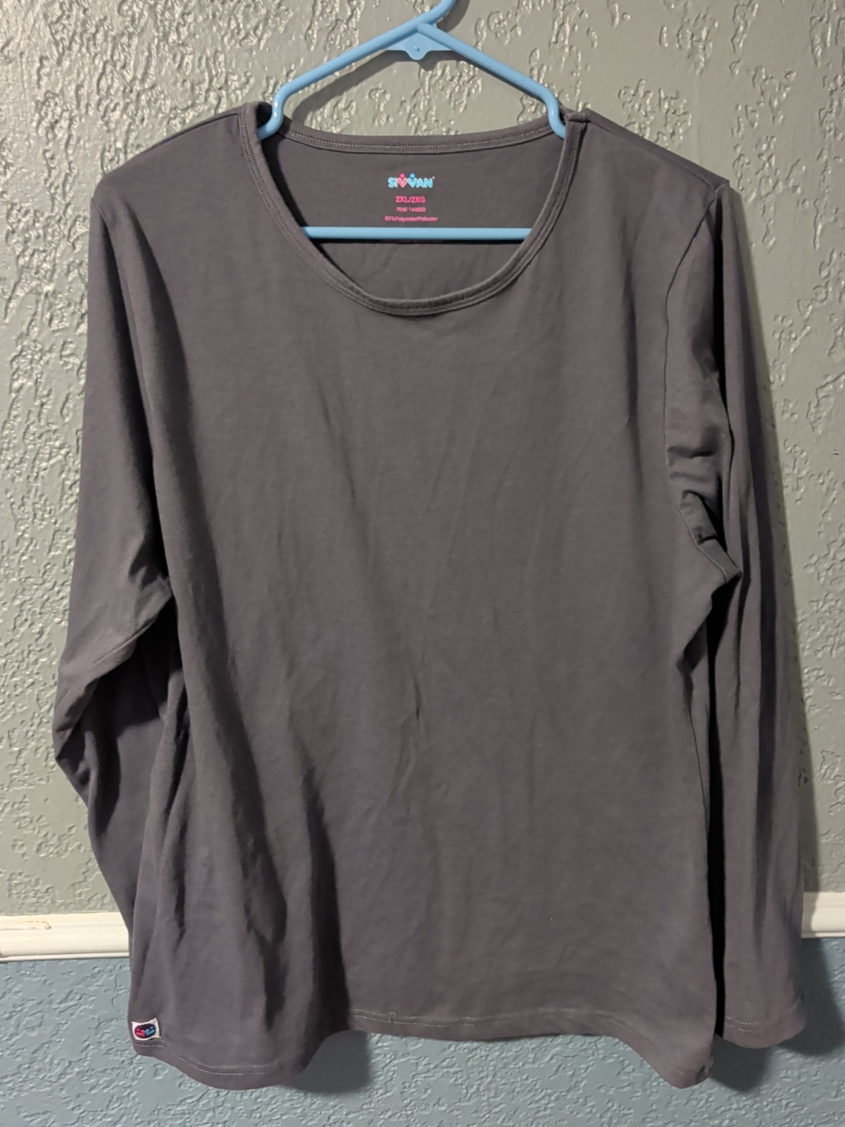 Gently Used Sivvan under scrub Long Sleeve Shirt 2 X Gray