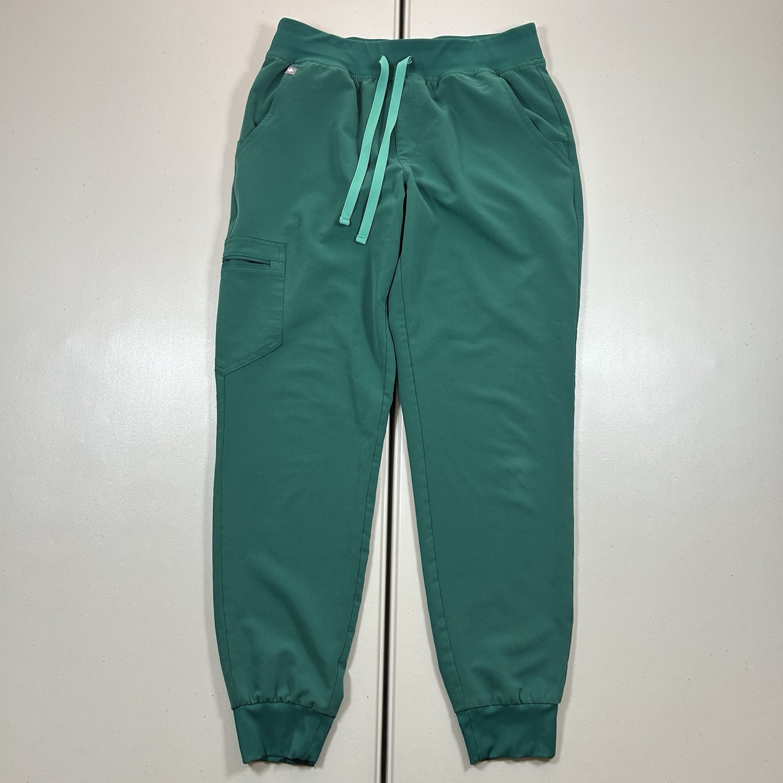 Figs Technical Collection Pants Size Small Green Cargo Zip Pocket Work Scrubs