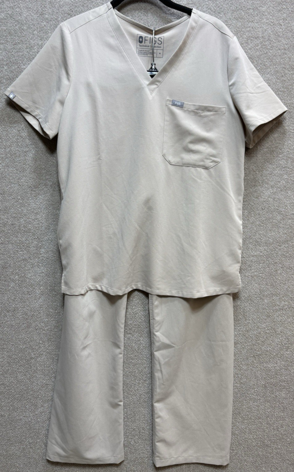 FIGS Women’s Medium Scrub Set Beige Technical Collection V-Neck Drawstring GUC