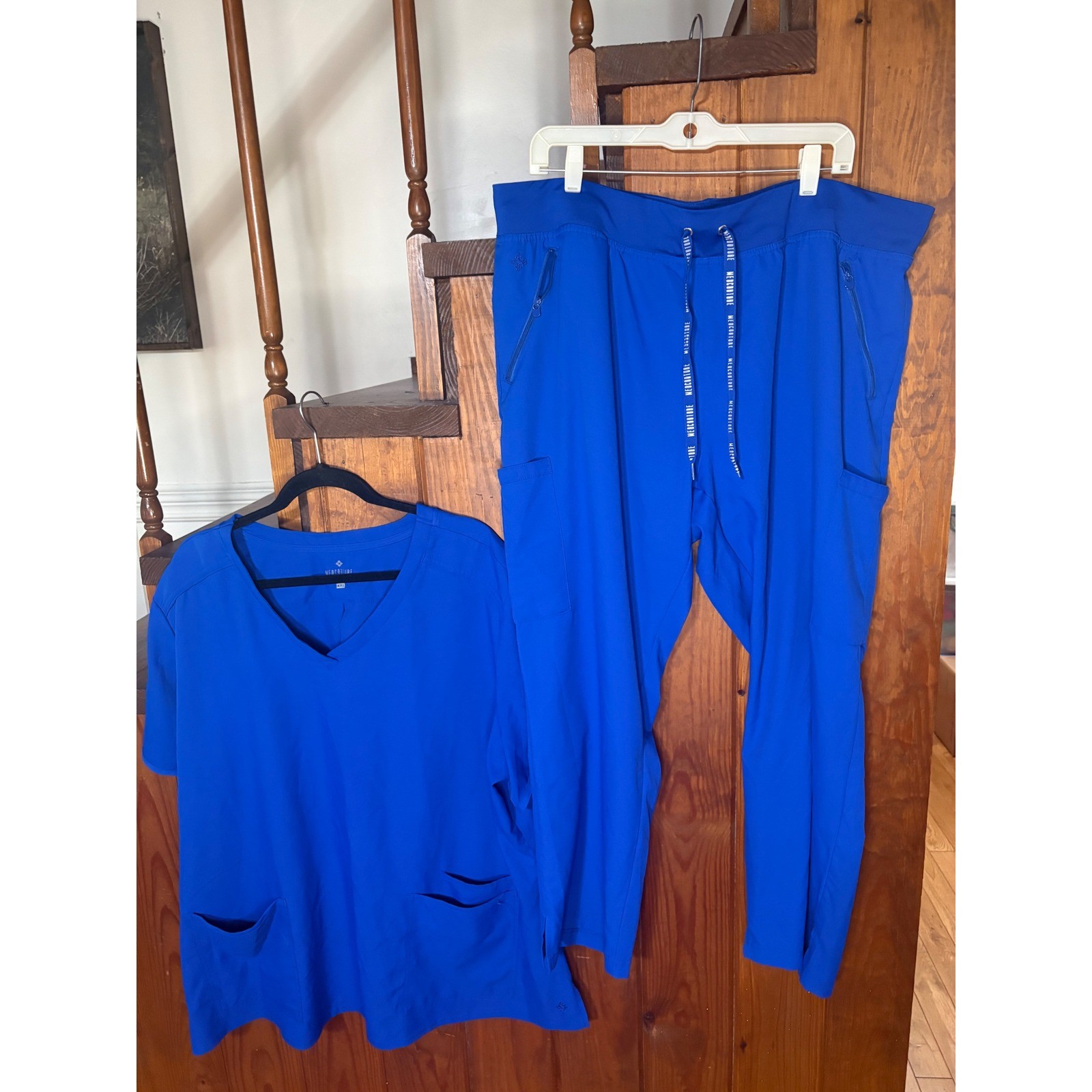 Med Couture Insight Royal Blue Scrub Set 4XL Top 2XP Jogger Pants Women Medical
