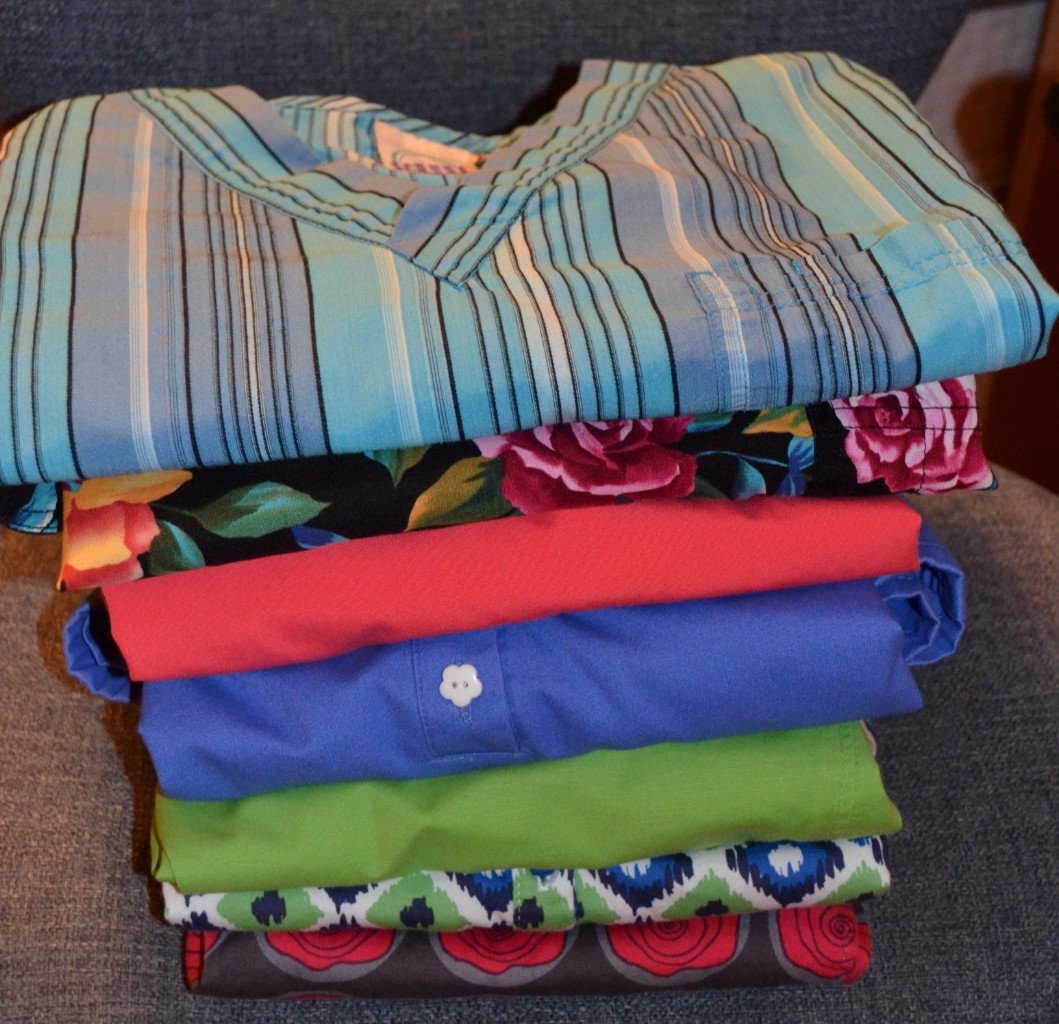 Lot of 7 Scrub Tops Medical Nursing Uniform Crocs Koi Baby Phat Sz M Multicolor