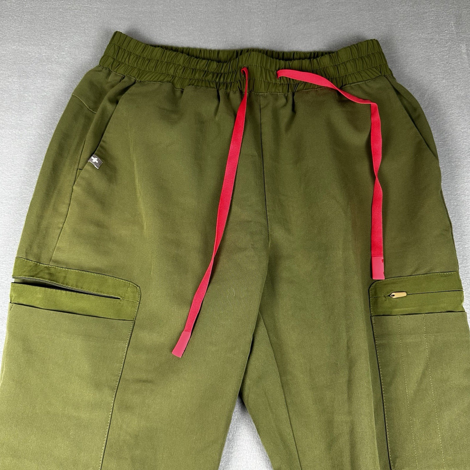 Figs Uman Scrub Pants Women’s Med Moss Green Relaxed Fit Joggers Medical
